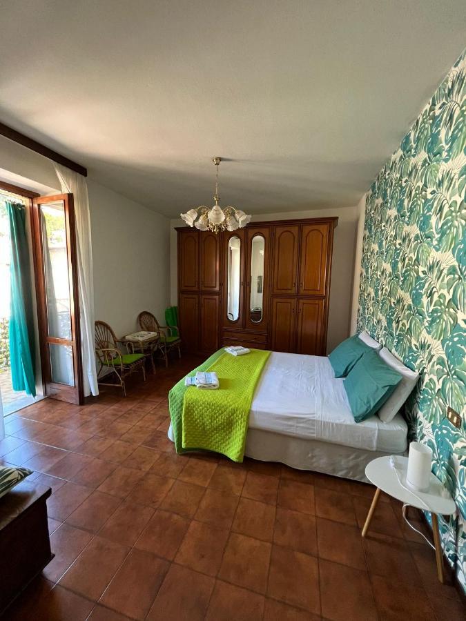 Casa Caterina 2 Storey House, With A Mountain View Toscolano Maderno Exterior photo